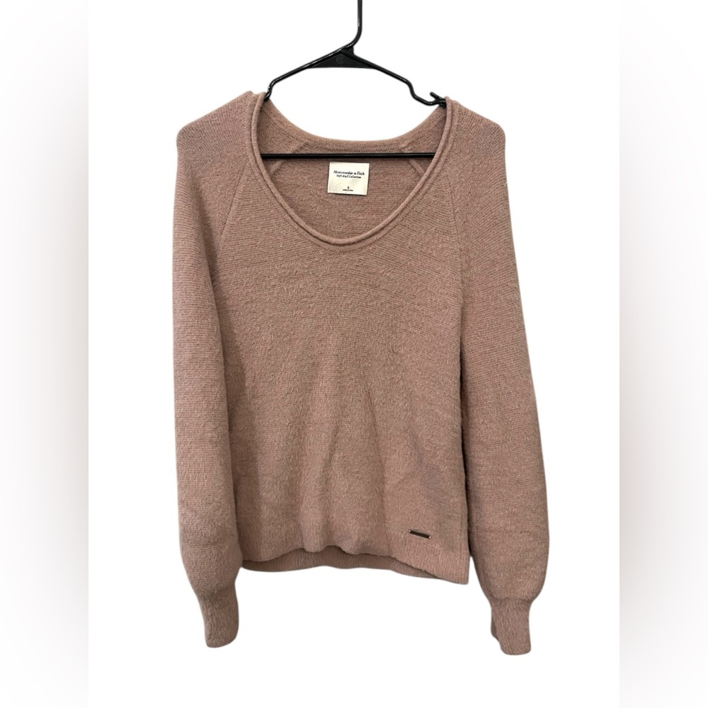 Abercrombie & Fitch Soft Pink Fuzzy Knit Sweater Size Small
